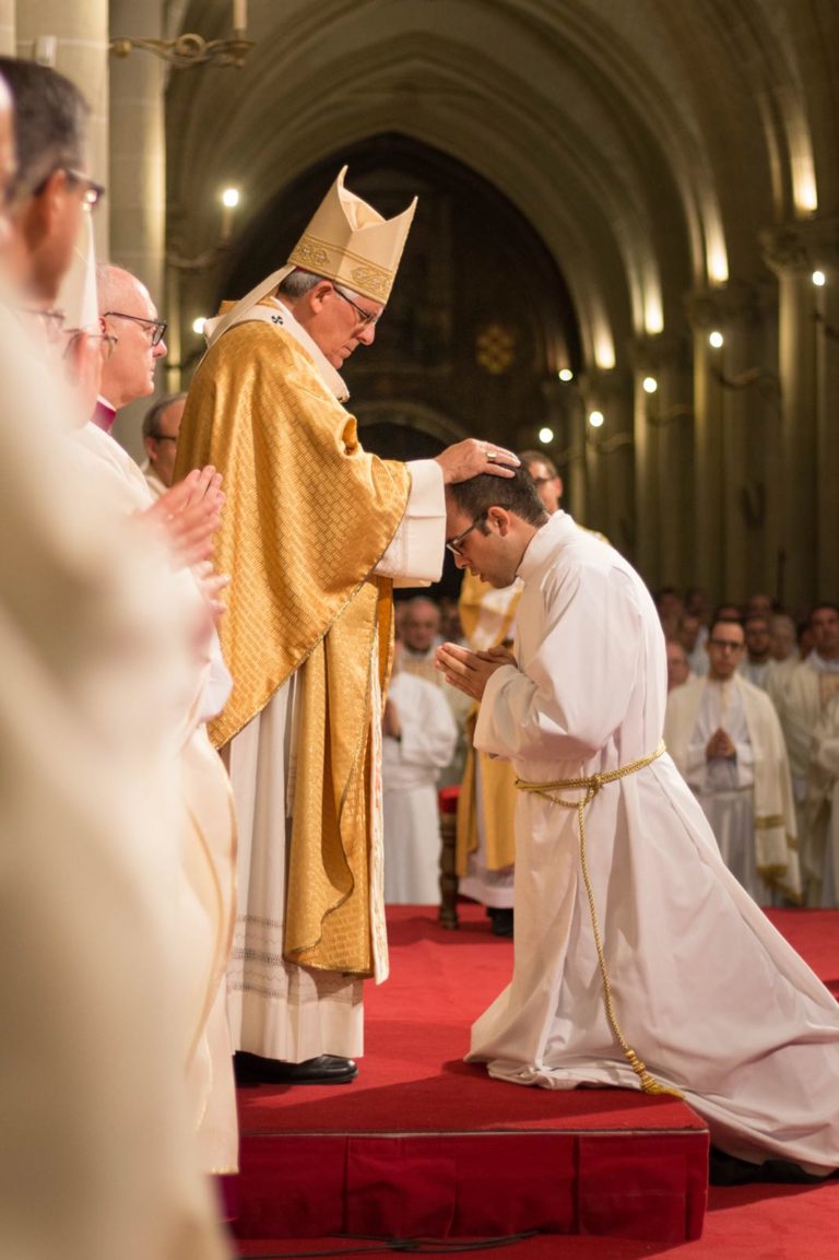 Don Braulio a los nuevos diáconos y sacerdotes Don Braulio a los nuevos diáconos y sacerdotes